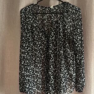 Old Navy Black and White Floral Blouse